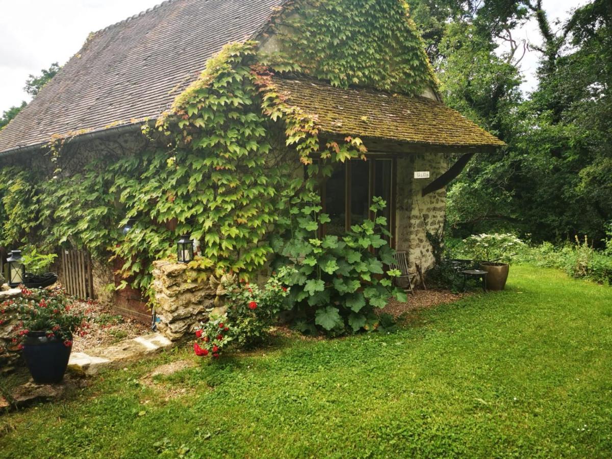 Domaine De La Folicoeur Hotel Sainte-Colombe-près-Vernon Exterior foto